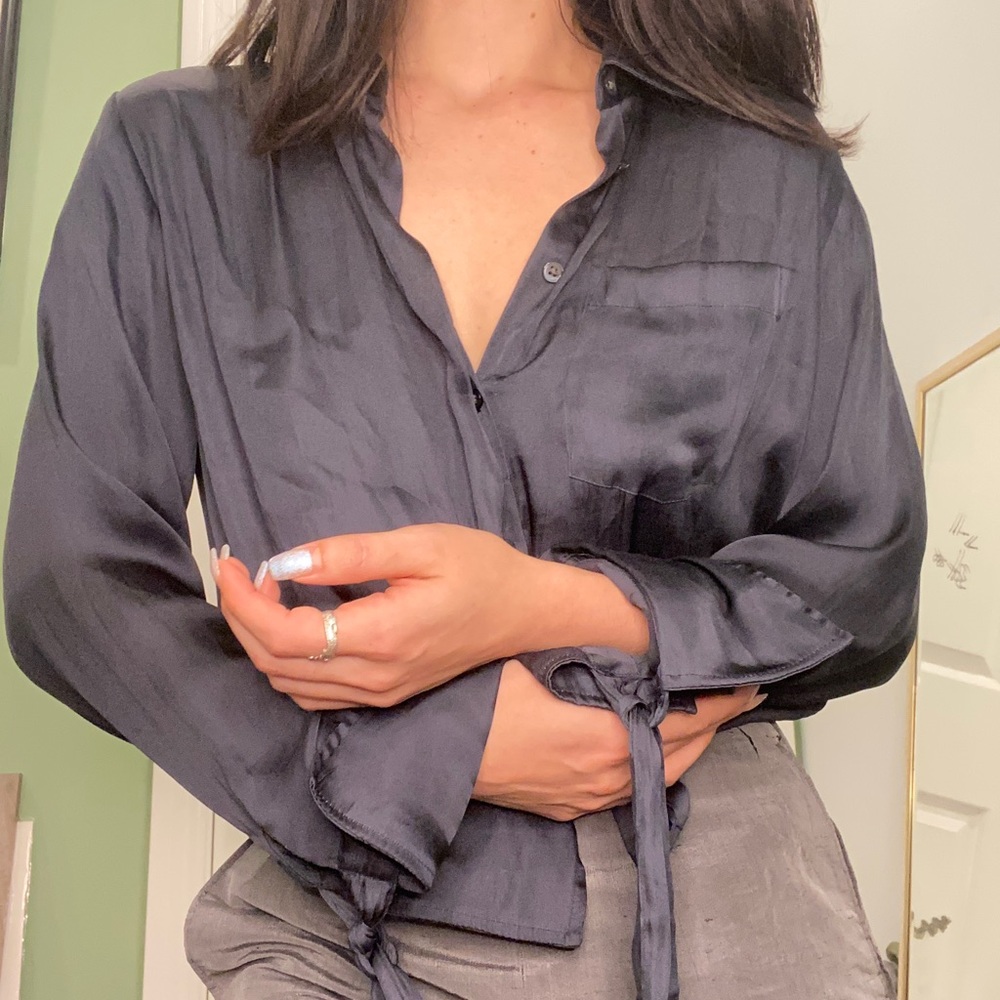 navy banana republic blouse 🌌